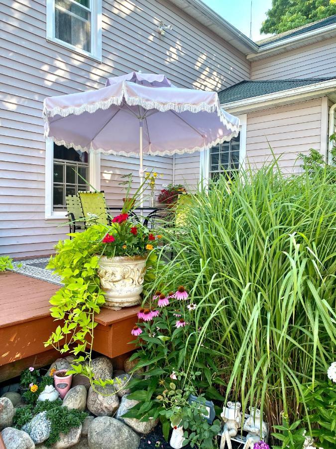 The Bella Ella Bed And Breakfast Canandaigua Bagian luar foto