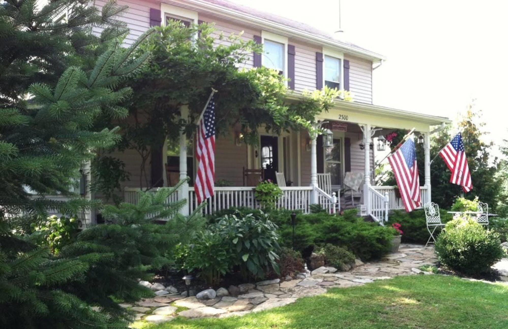 The Bella Ella Bed And Breakfast Canandaigua Bagian luar foto
